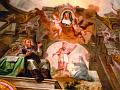 Ausschnitt aus dem Deckengemälde der ehem. Heimsuchungskirche, jetzt Schulkirche, in Amberg, Bayern: Franz und Johanna sehen einander in einer Vision