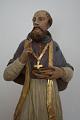 Statue im Pfarrhaus der Kirche von Glanzing, Wien, Österreich